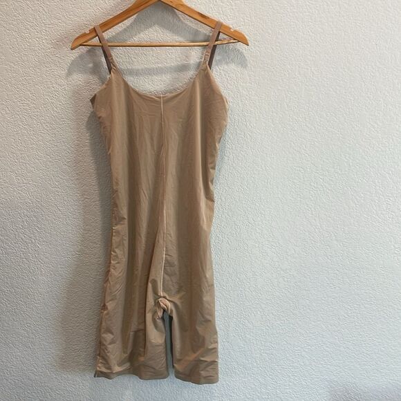 Spanx Two Timing Medium Control Reversible Open Bust Mid Thigh Bodysuit Size 1X - Picture 5 of 7